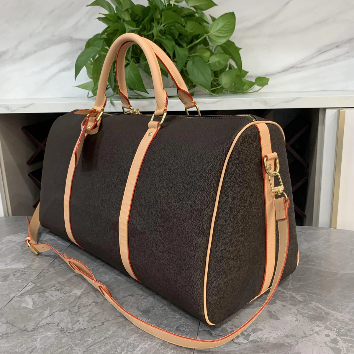 Top Quality New Men Duffle Bag Women Travel Bags Hand Luggage Travel Bags Men Pu Leather Handbags Large Crossbody Bags Totes Purse Crossbody Bag 55Cm